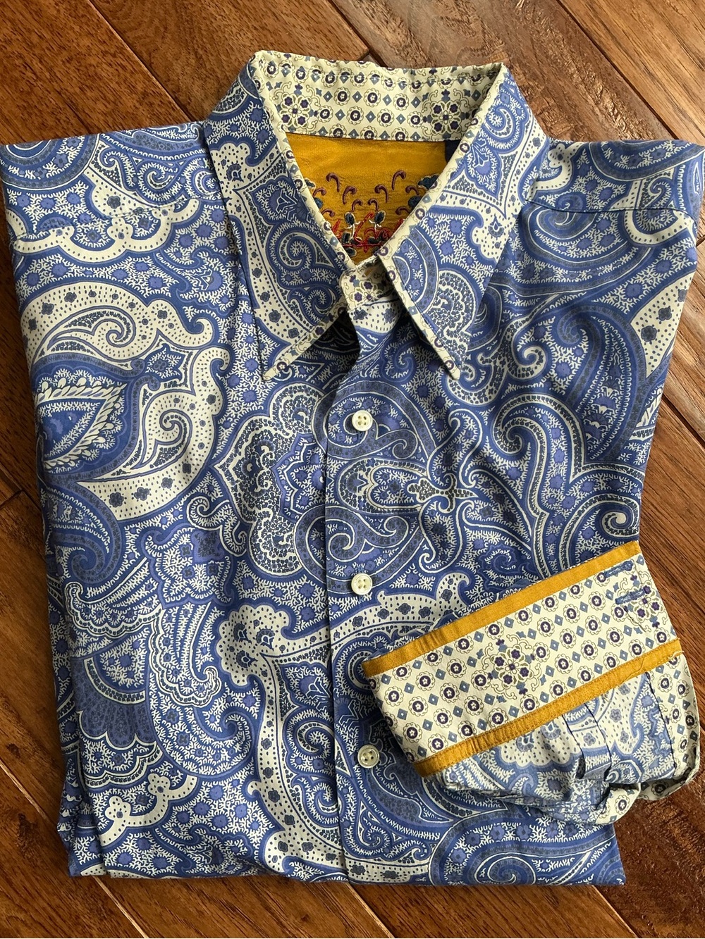 Robert Graham Blue and White Paisley Button Down, Yellow Pattern Cuff, XL